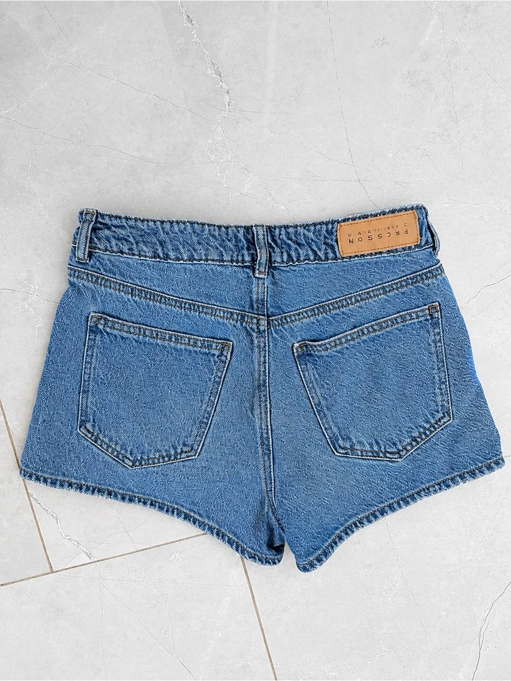 PacSun Mom Shorts – Size 26 Summer Vacation